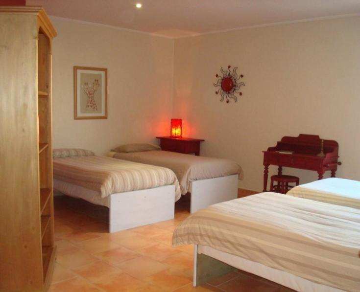Hotel Le Relais Du Luberon Maubec  Quarto foto